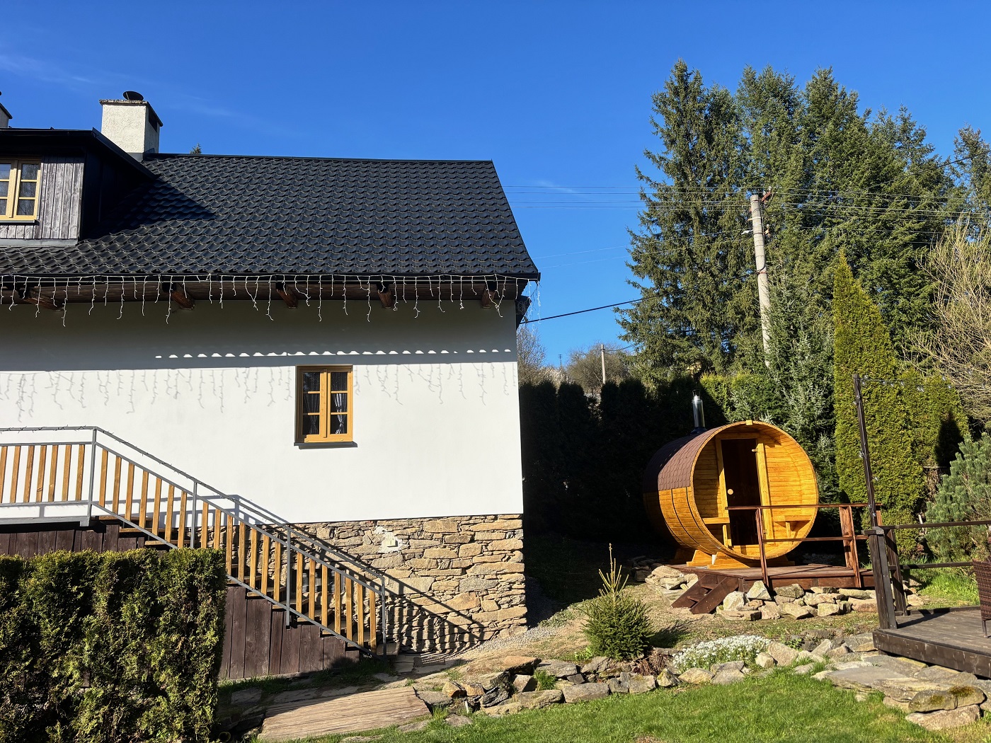 Chalupa Pust&eacute; Žibřidovice &ndash; sauna beczkowa